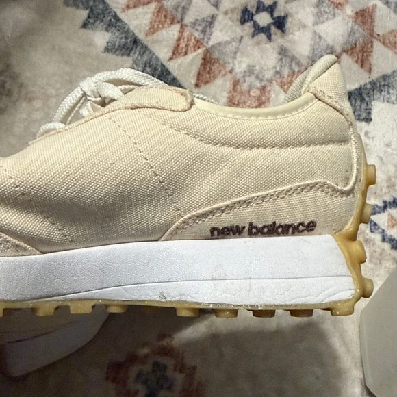 New Balance 327 Cream and Tan Sneakers sz 9 - Picture 6 of 9